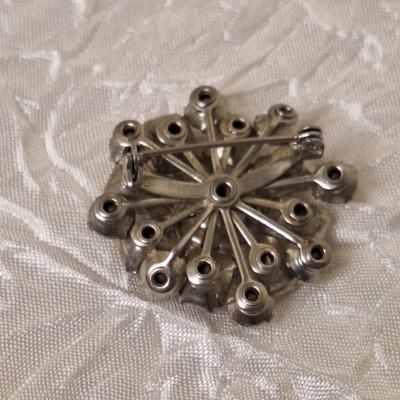 Vtg Riveted Clear Sparkling Rhinestone Stacked Brooch Pin  Silver Tone - Picture 3 of 6